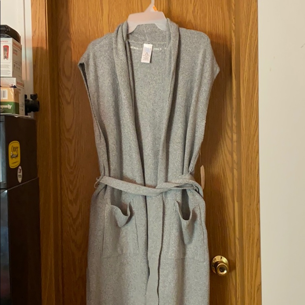 Sleeveless Long Cardigan